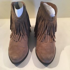 Qupid Women’s Taupe Fringe Booties